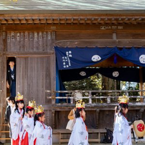 Girls coming out of Kaguraden of Nogi Jinja