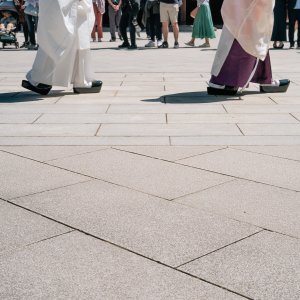 Priests walking with Asa-gutsu