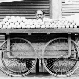 Mangoes on wagon