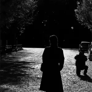 写真を撮ってもらっていた女性