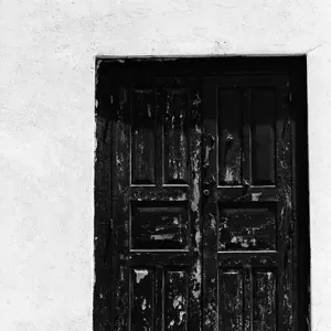 ゴールのフォート地区で見つけた木製の扉