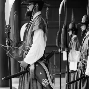 Re-enactments of Korean royal guards in Gyeongbokgung
