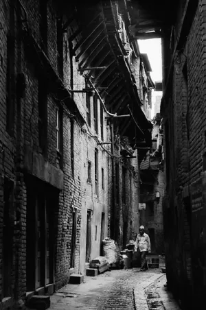 Dim alleyway in Bhaktapur