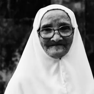 Older woman exposing face