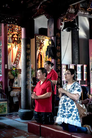 台湾府城隍廟の参拝客