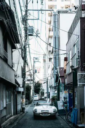 路地に停まっていたオープンカー