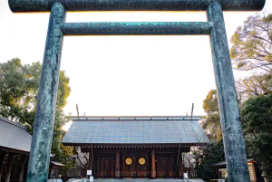 靖国神社の第二鳥居と神門