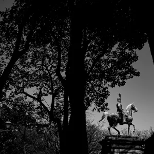 Equestrian statue of Prince Akihito Komatsunomiya
