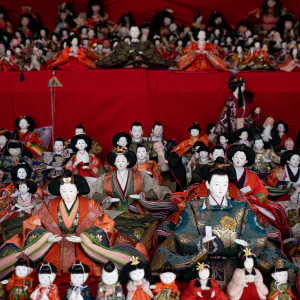 Dolls offered at Bushu Kakio Kotohira Jinja Shrine
