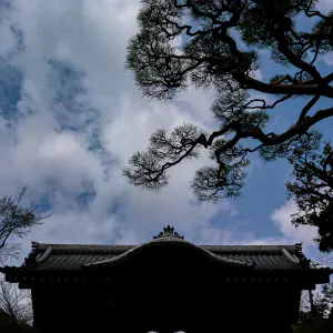 Furo-mon Gate of Gokoku-ji Temple