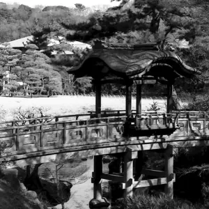 wooden bridge in Sankeien garden