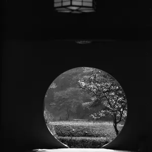 round window in Meigetsu-in