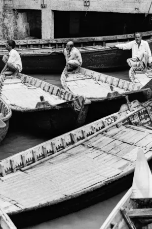 Oarsmen waiting for customers