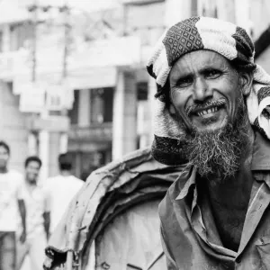 Rickshaw man with shaggy beard