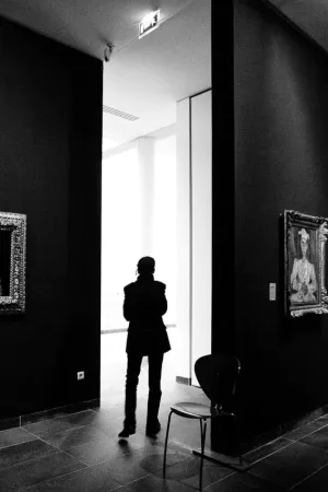 Silhouette walking in Musée de l\'Orangerie