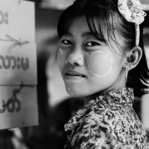 Girl wearing hat-shaped accessory