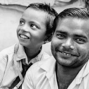 Parent and child setting same hairstyle