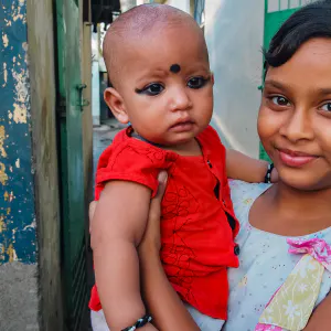 カージャルを付けた女の子