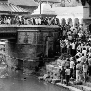 Clustered people in Pashupatinath