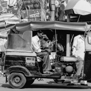 運転手のいないオートリクシャー