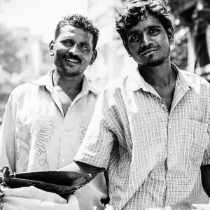 Street vendors working together